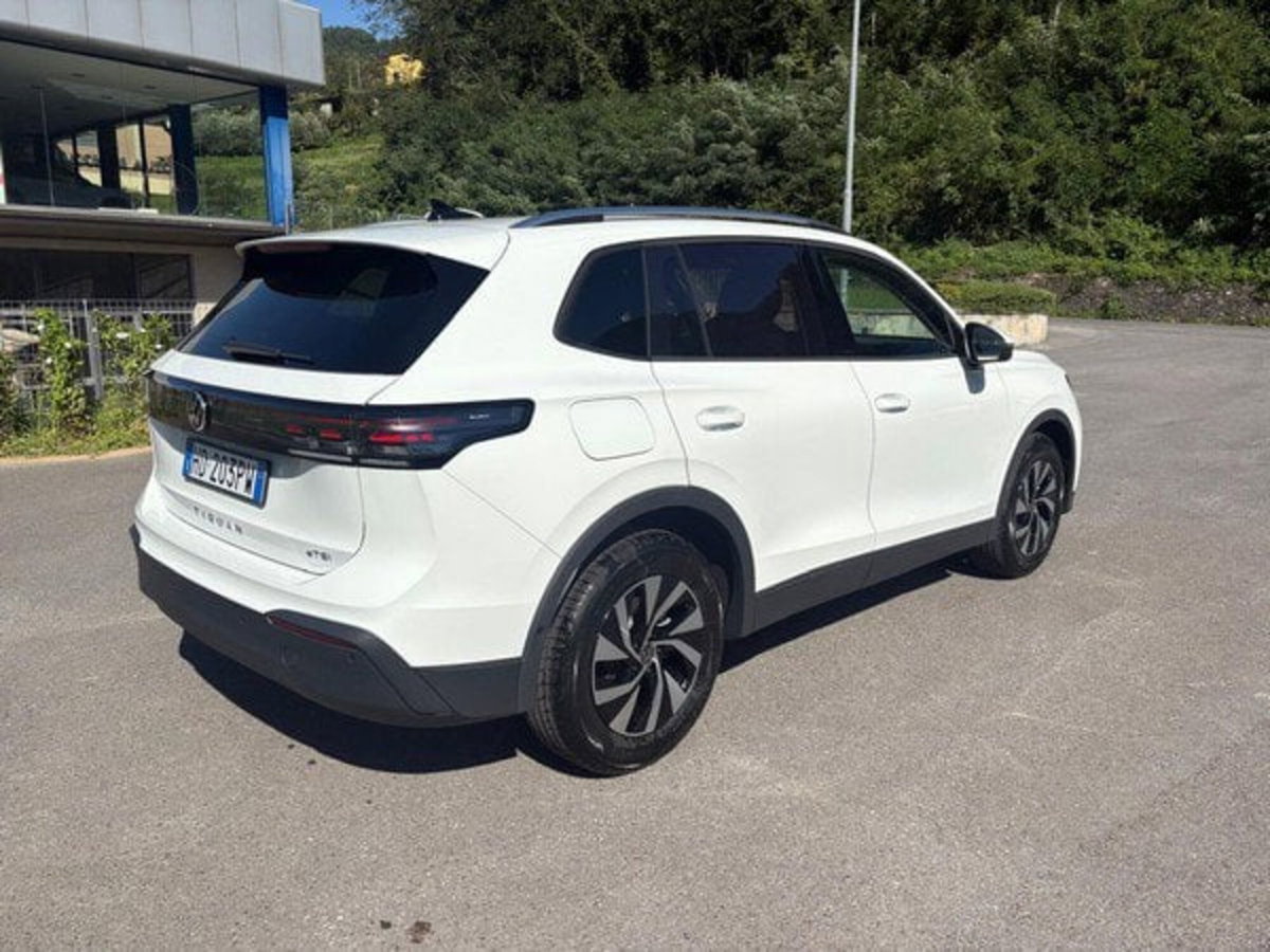 Volkswagen Tiguan 1.5 etsi Life 150cv dsg (5)