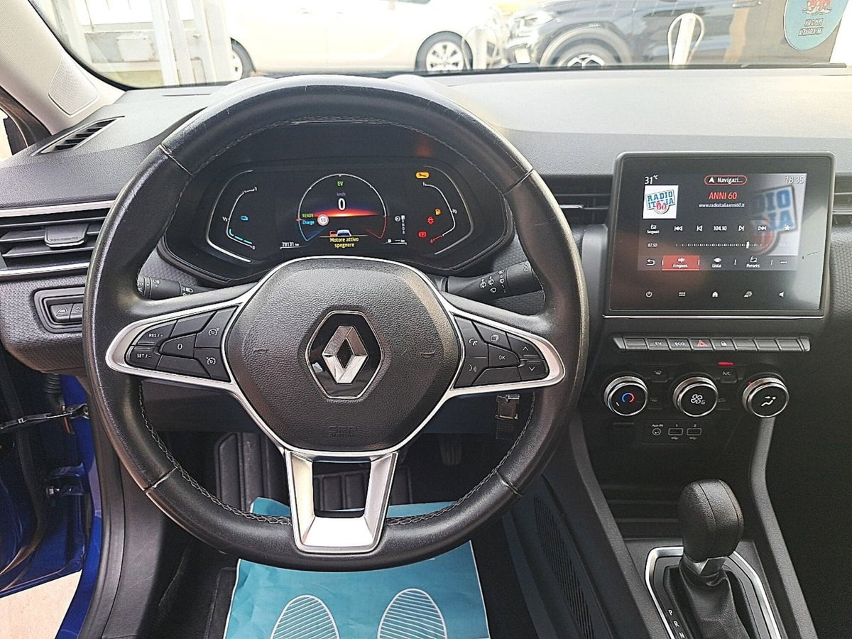 Renault Clio Full Hybrid E-Tech 140 CV 5 porte Intens (11)
