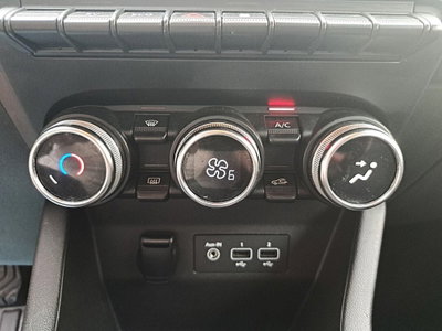 Renault Clio Full Hybrid E-Tech 140 CV 5 porte Intens (17)