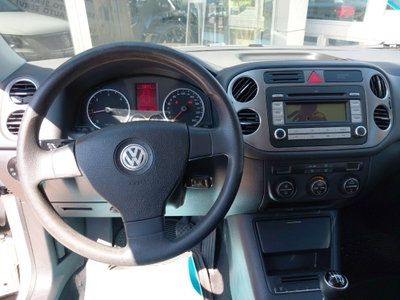 Volkswagen Tiguan 2.0 TDI DPF 4MOTION DSG R-Line (11)