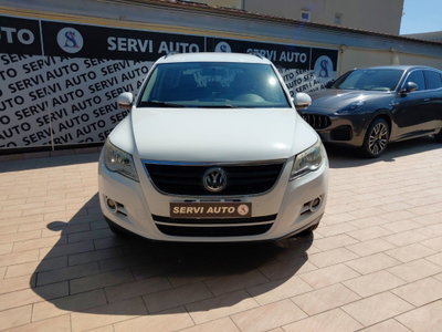 Volkswagen Tiguan 2.0 TDI DPF 4MOTION DSG R-Line (2)