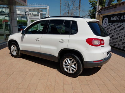 Volkswagen Tiguan 2.0 TDI DPF 4MOTION DSG R-Line (9)