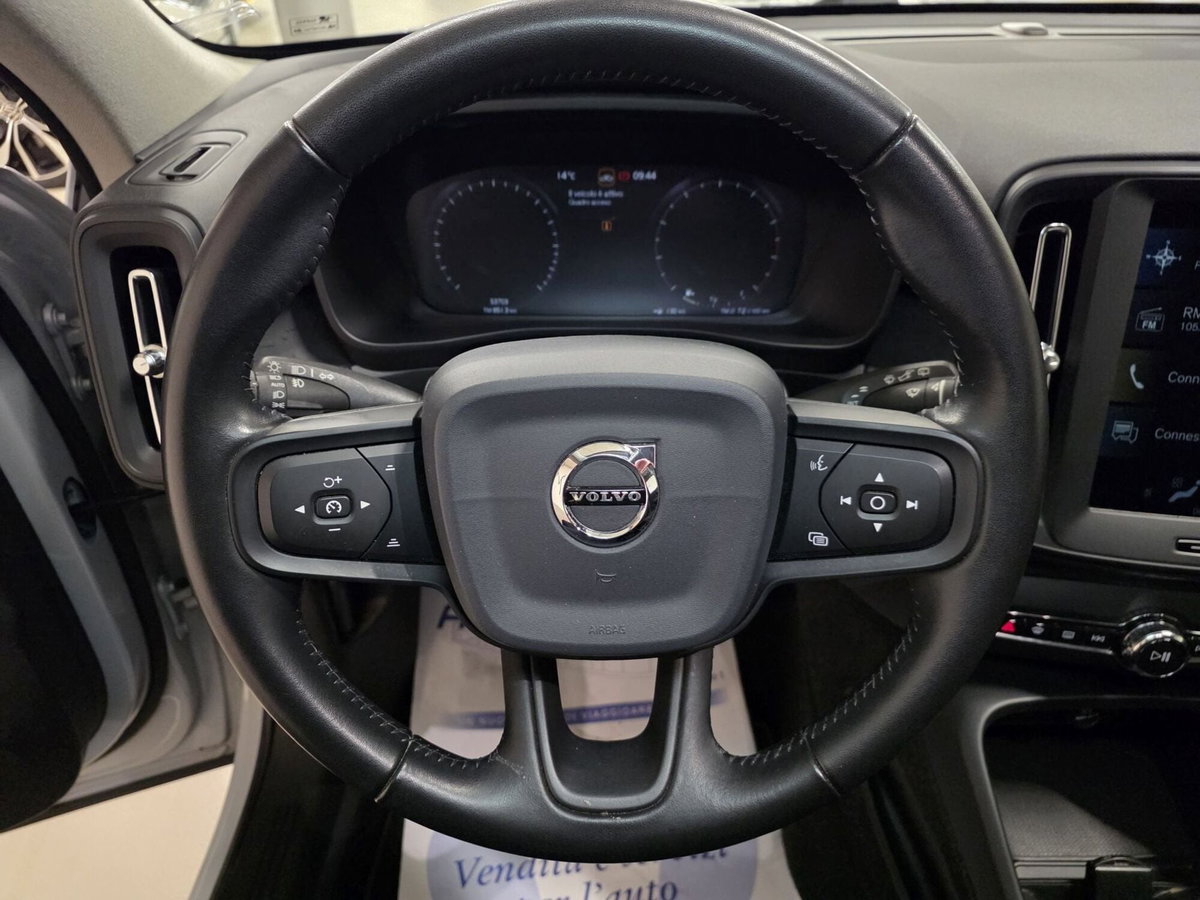 Volvo XC40 T3 Geartronic Momentum Core (13)