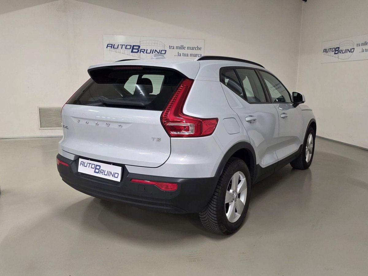 Volvo XC40 T3 Geartronic Momentum Core (5)