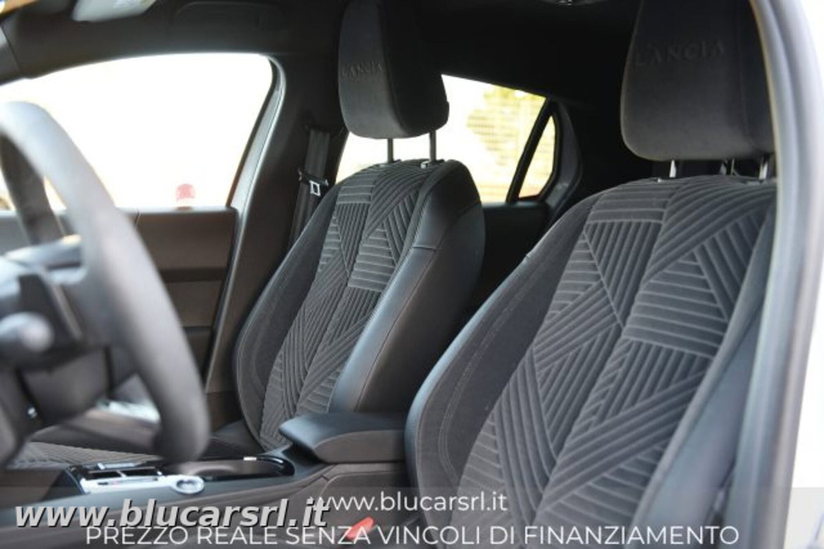 Lancia Ypsilon 1.2 LX 100cv (7)