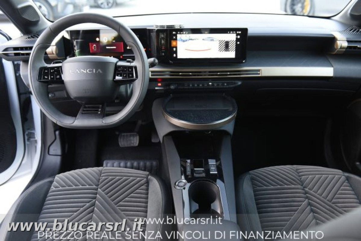 Lancia Ypsilon 1.2 LX 100cv (9)