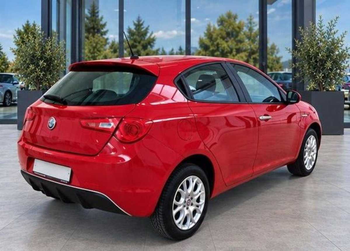 Alfa Romeo Giulietta 1.6 JTDm Business 120cv (2)