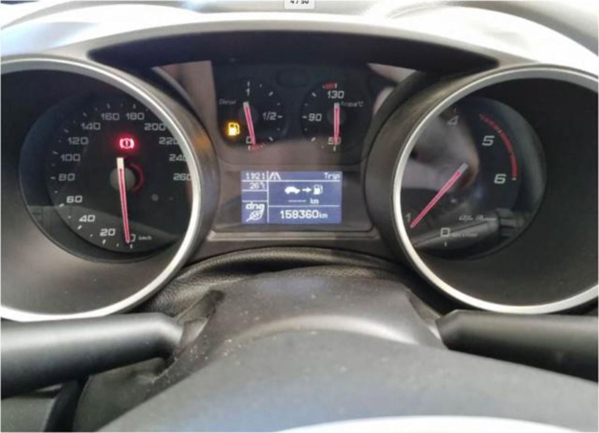 Alfa Romeo Giulietta 1.6 JTDm Business 120cv (8)
