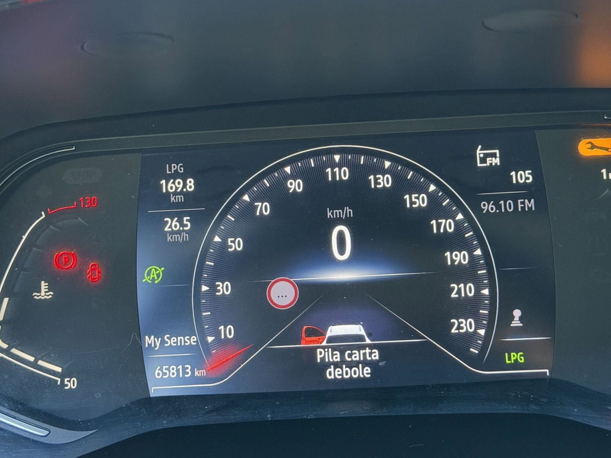 Renault Captur TCe 100 CV GPL Techno (10)