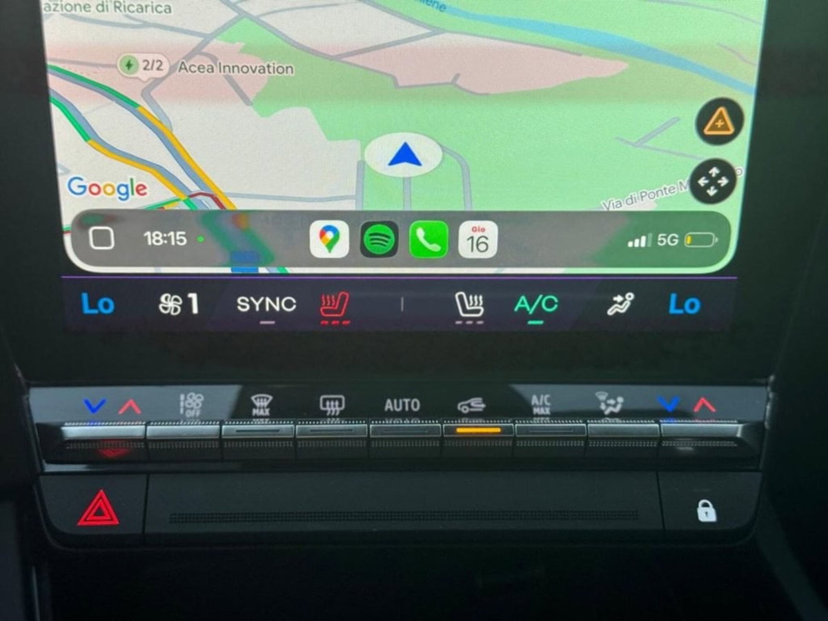 Renault Rafale 1.2 full hybrid Techno 200cv auto (10)