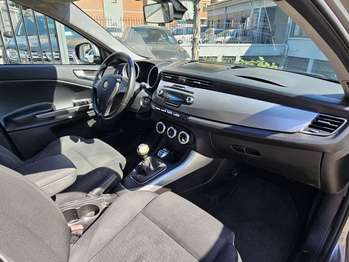 Alfa Romeo Giulietta 1.4 tb Progression 105cv E6 (9)