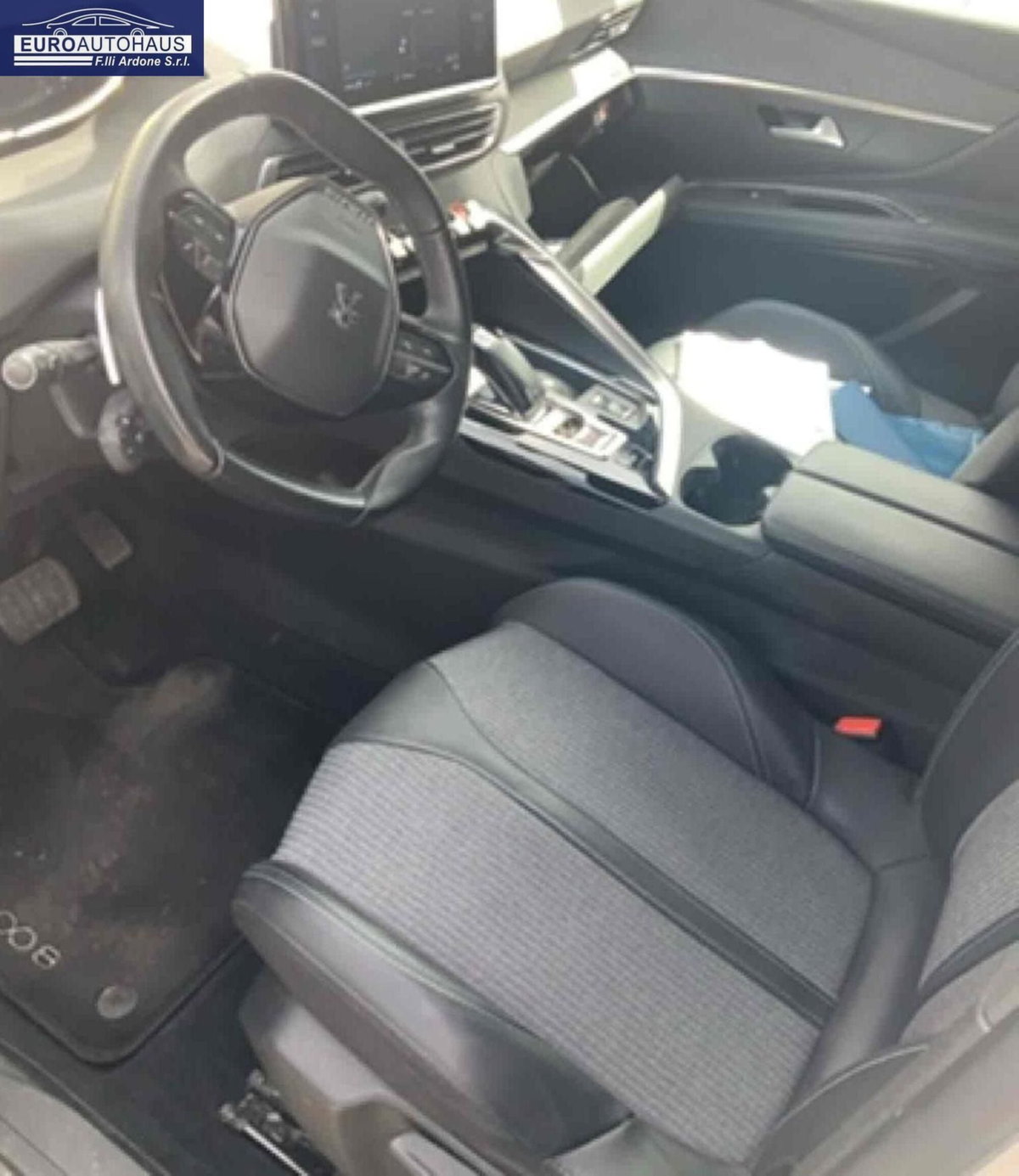 Peugeot 3008 BlueHDi 130 S&S EAT8 Allure Pack (4)