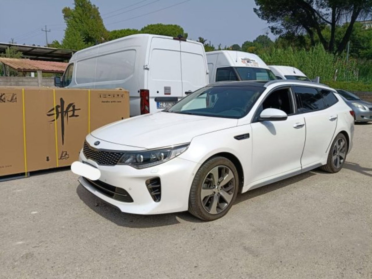 Kia Optima Sport Wagon 1.7 CRDi Stop&Go DCT7 Sportswagon GT Line (2)