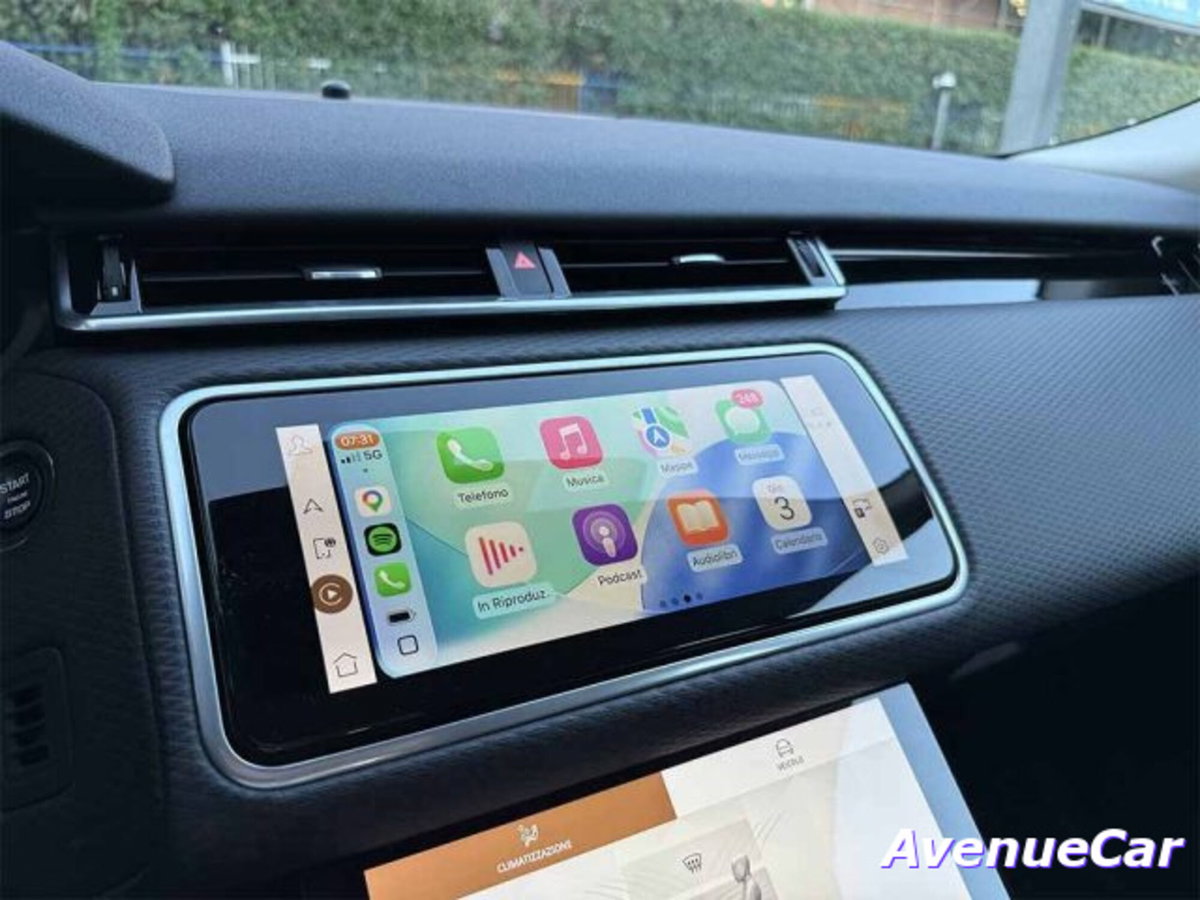 Land Rover Range Rover Velar 2.0 Si4 300 CV (18)