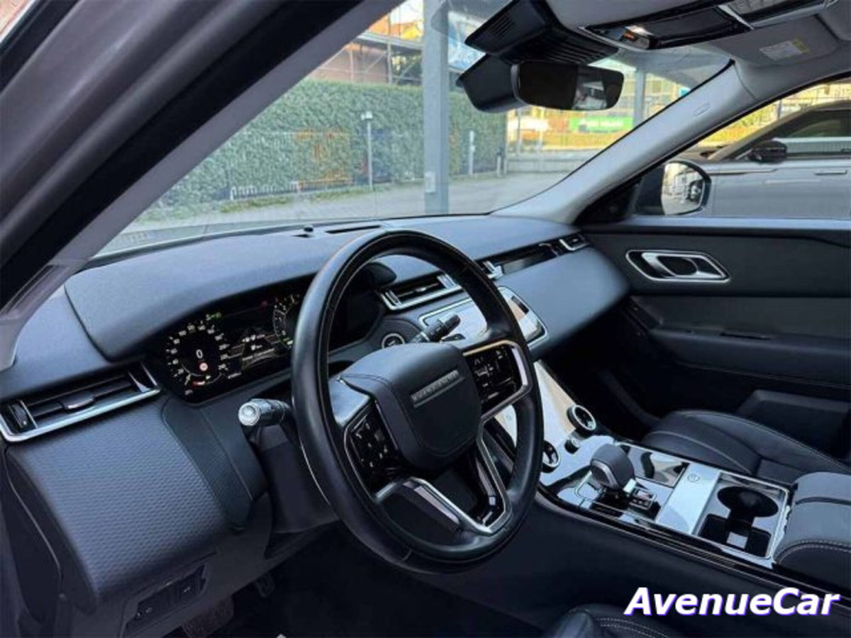 Land Rover Range Rover Velar 2.0 Si4 300 CV (9)