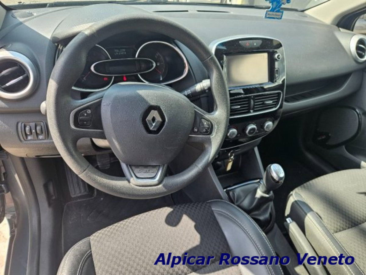 Renault Clio dCi 8V 75 CV 5 porte Moschino Zen (11)