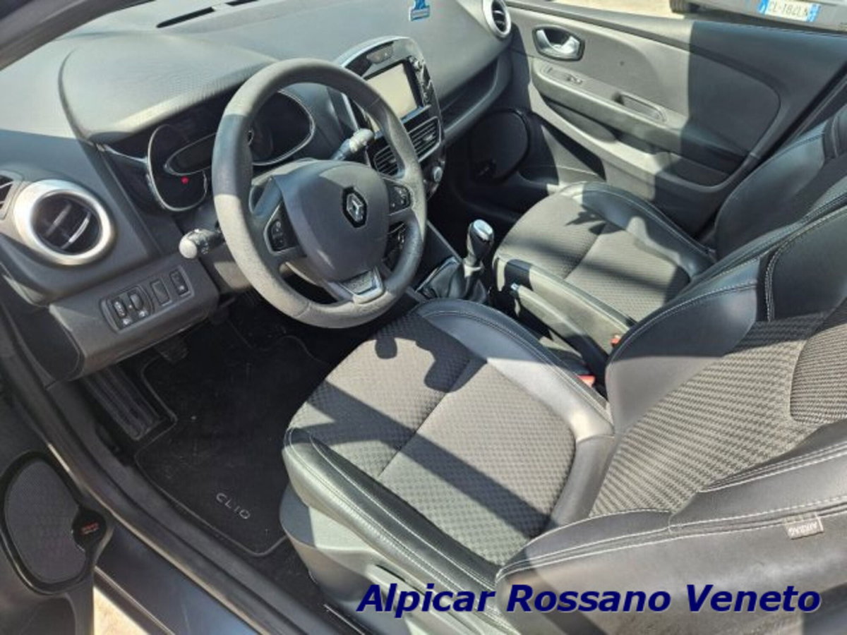 Renault Clio dCi 8V 75 CV 5 porte Moschino Zen (9)