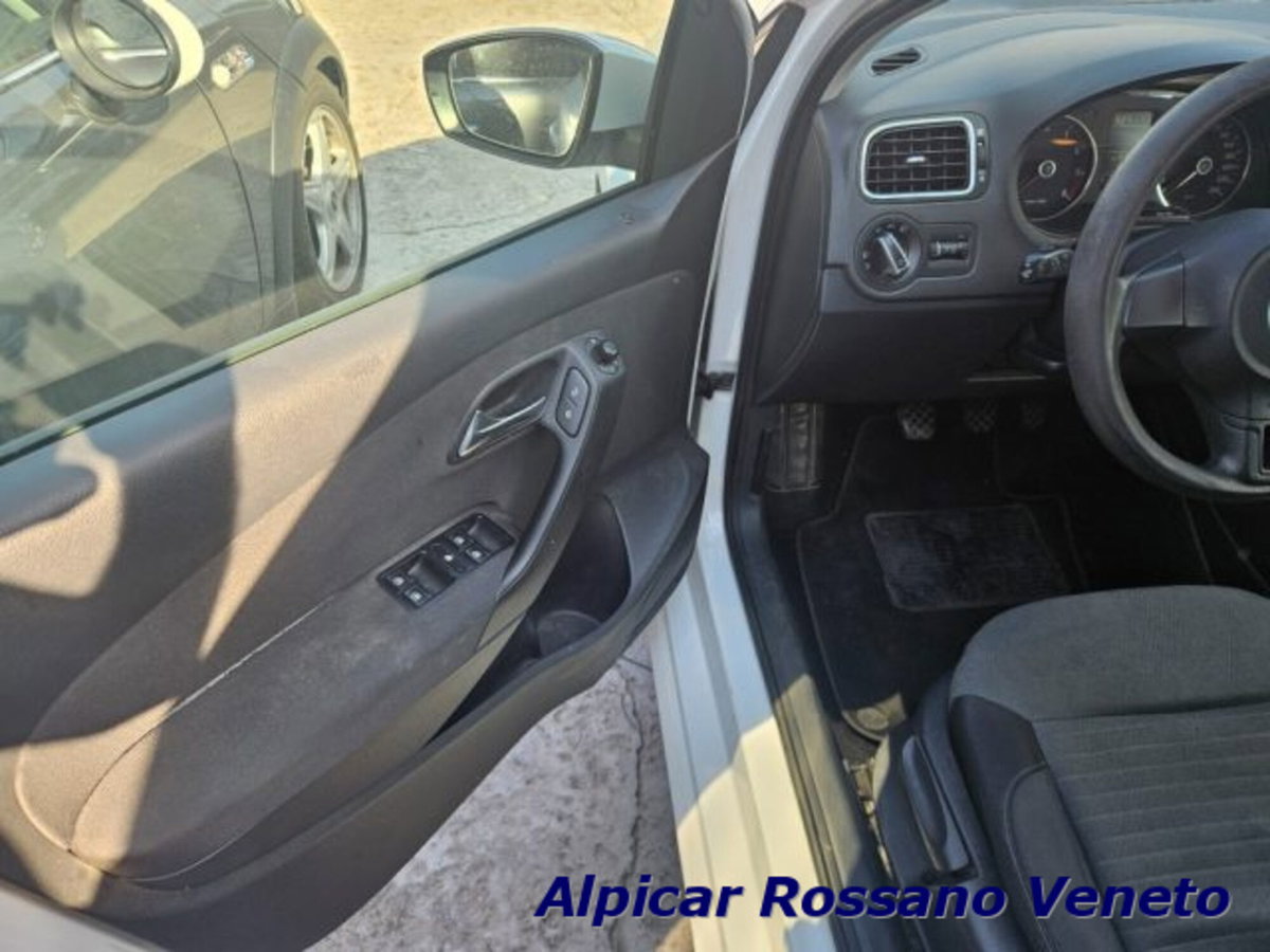 Volkswagen Polo 1.2 5 porte Trendline (9)