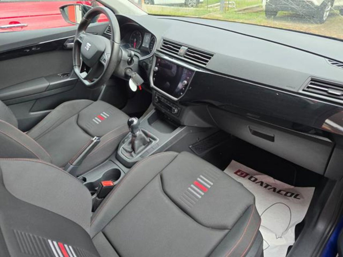 SEAT Ibiza 1.6 TDI 95 CV 5 porte FR (10)
