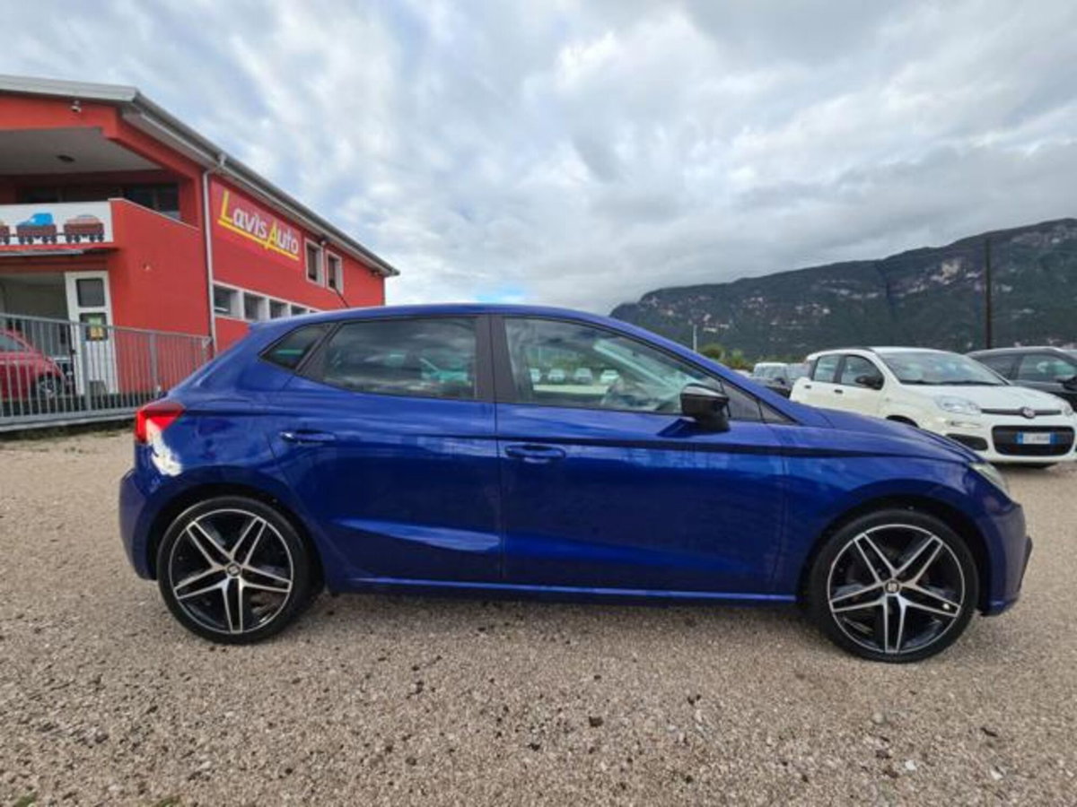 SEAT Ibiza 1.6 TDI 95 CV 5 porte FR (6)