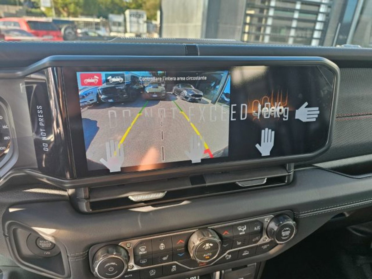 Jeep Wrangler Unlimited 2.0 Turbo Sahara (13)