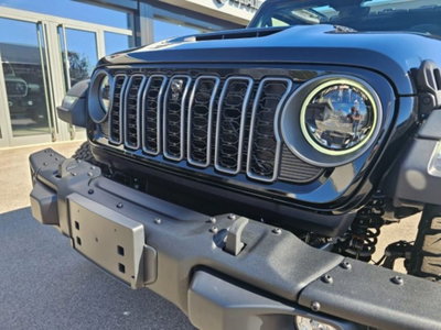 Jeep Wrangler Unlimited 3.8 Sport (16)