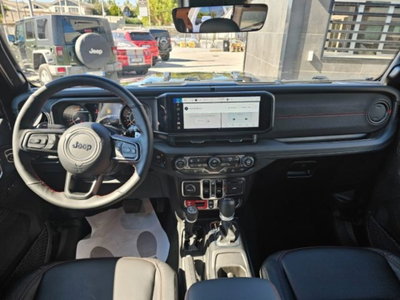 Jeep Wrangler Unlimited 3.8 Sport (7)