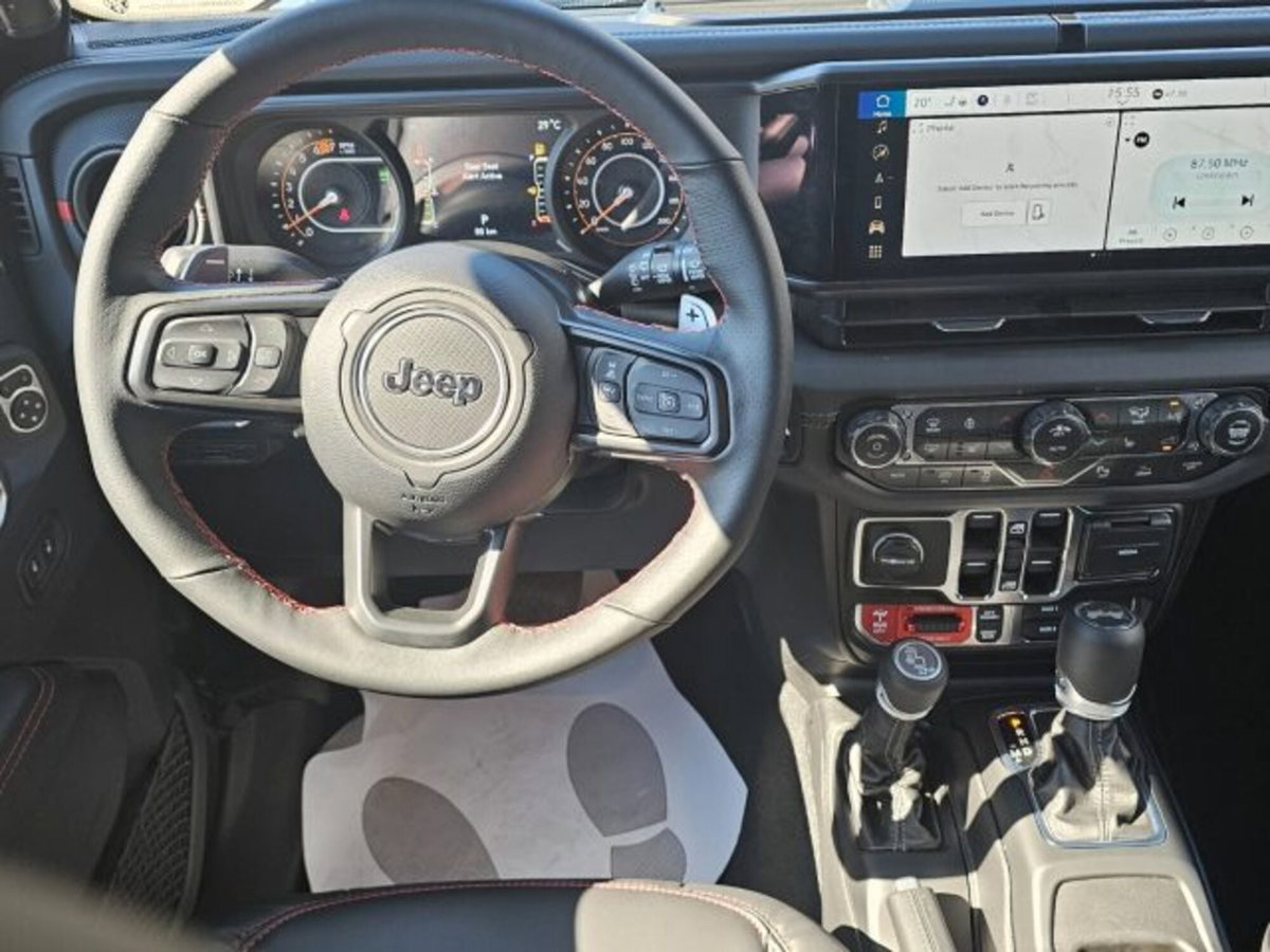 Jeep Wrangler Unlimited 3.8 Sport (8)
