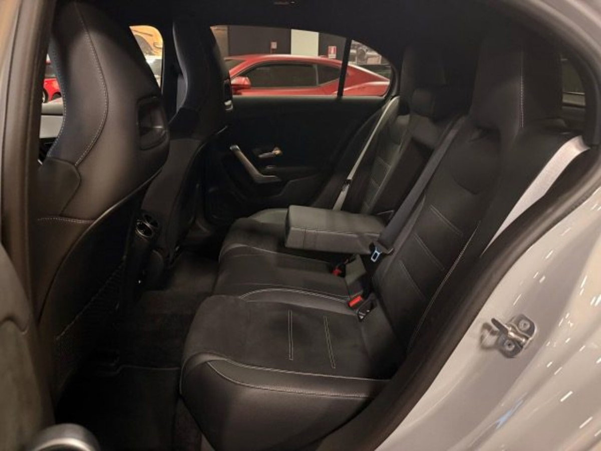 Mercedes-Benz Classe A 180 d Alpine Grey Edition auto (15)