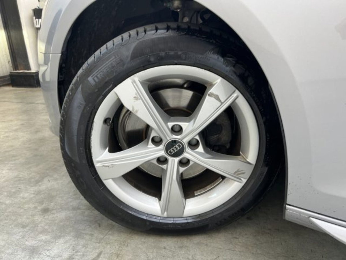 Audi A4 Avant 35 TDI/163 CV S tronic Business Advanced (3)