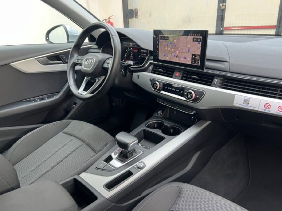 Audi A4 Avant 35 TDI/163 CV S tronic Business Advanced (6)