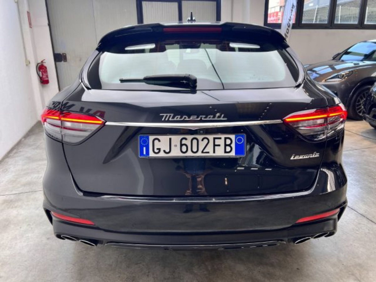 Maserati Levante Levante MHEV 330 CV AWD GT (19)
