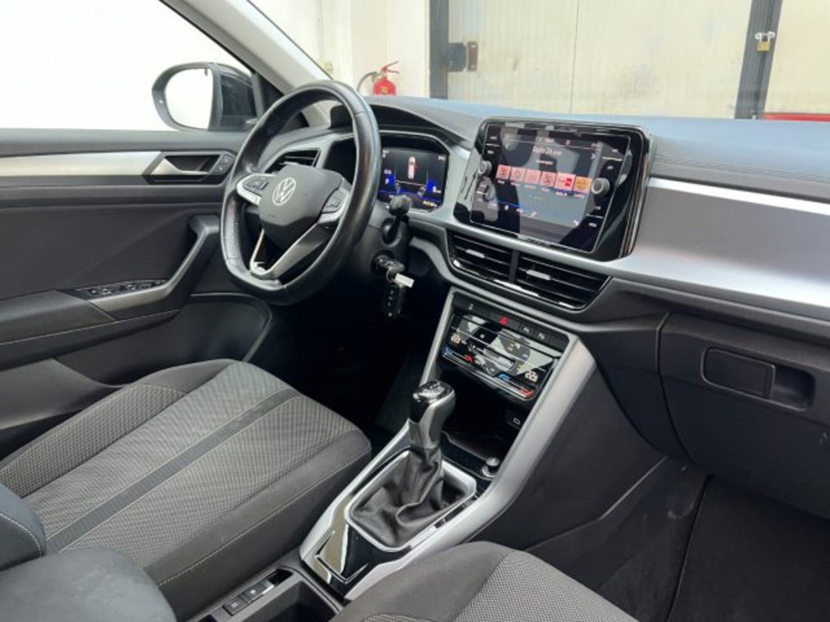 Volkswagen T-Roc 1.5 tsi Life dsg (9)