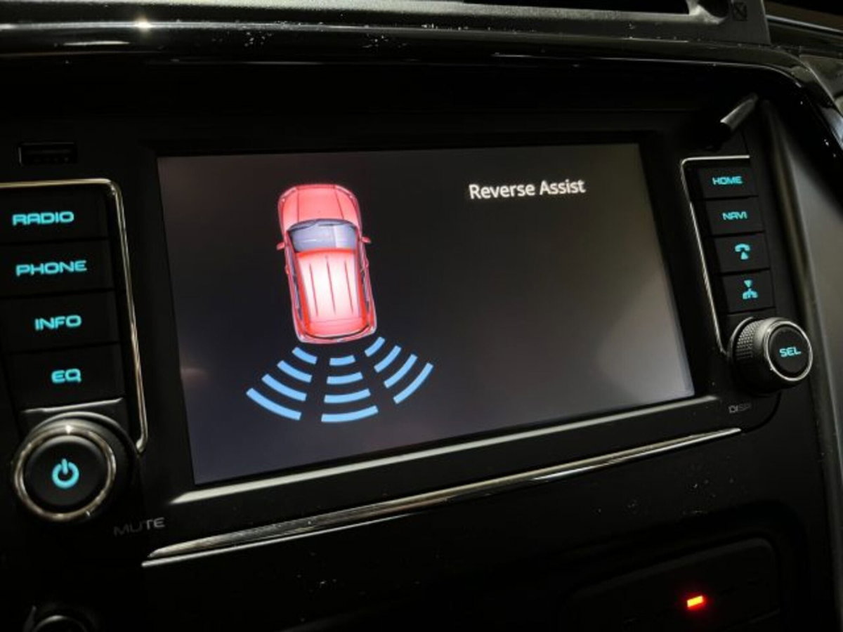 Mahindra KUV100 1.2 K8 m-bifuel (11)