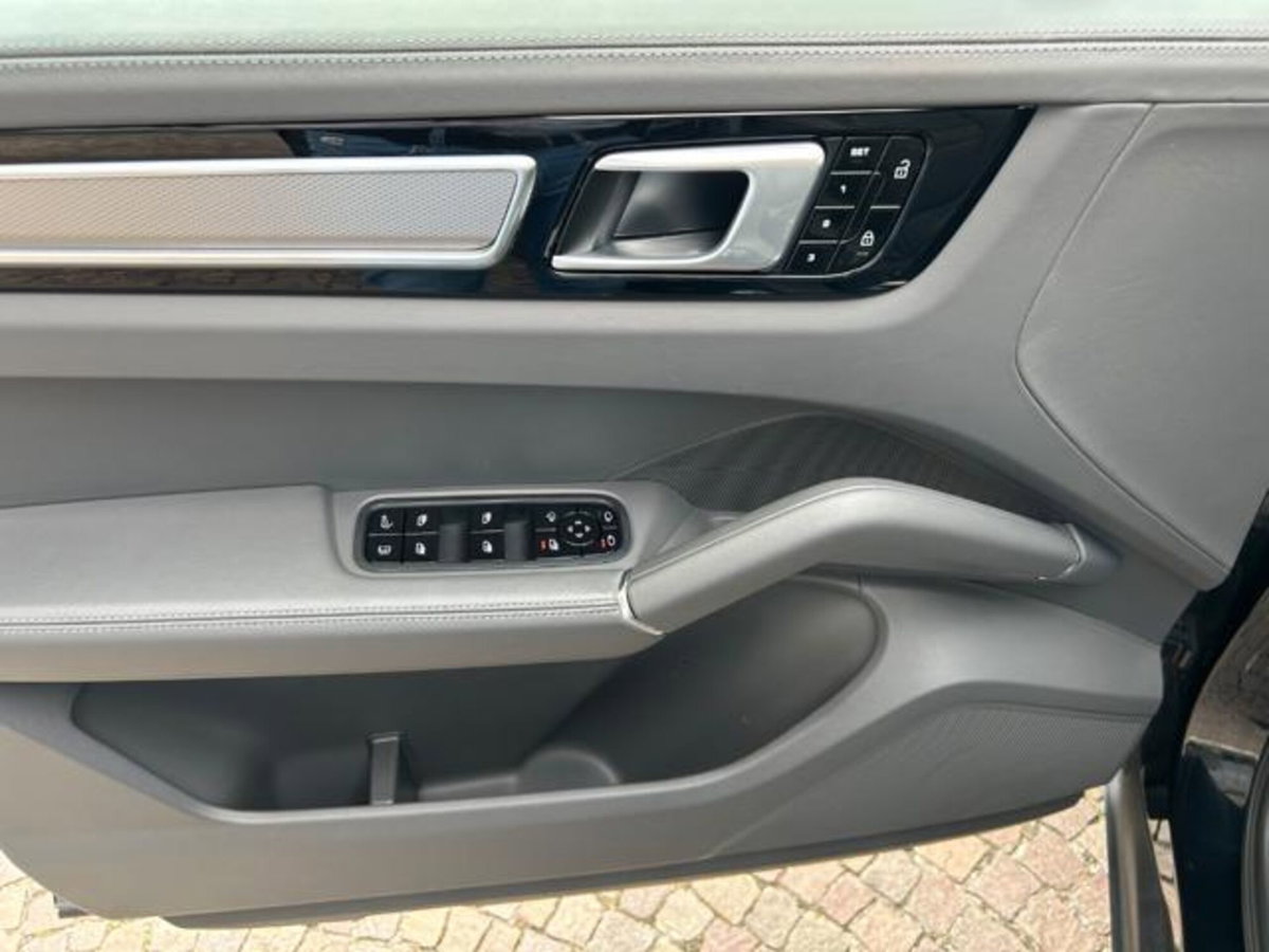 Porsche Cayenne 3.0 V6 (11)
