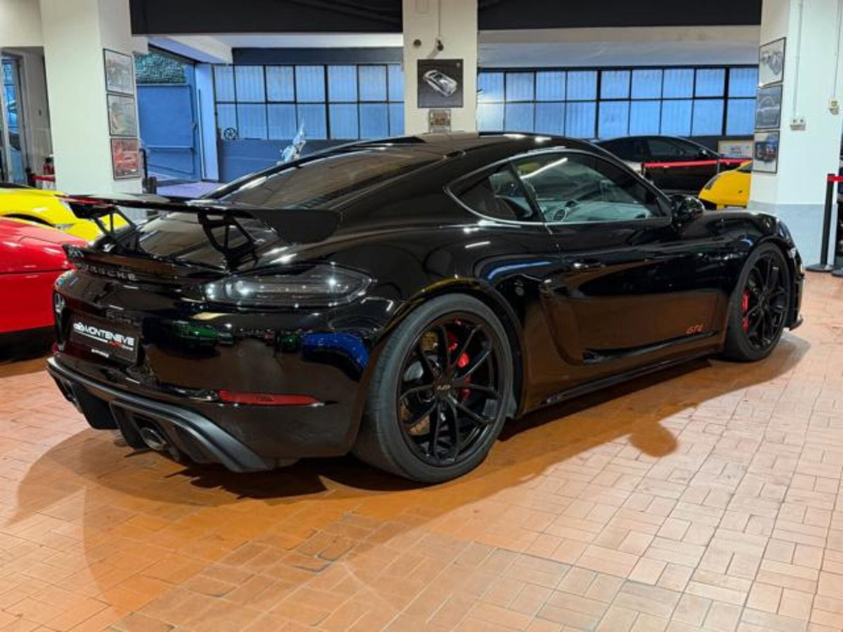 Porsche 718 Cayman  Cayman 4.0 GT4 (6)