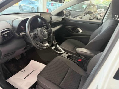 Toyota Yaris 1.5 5 porte Active (6)