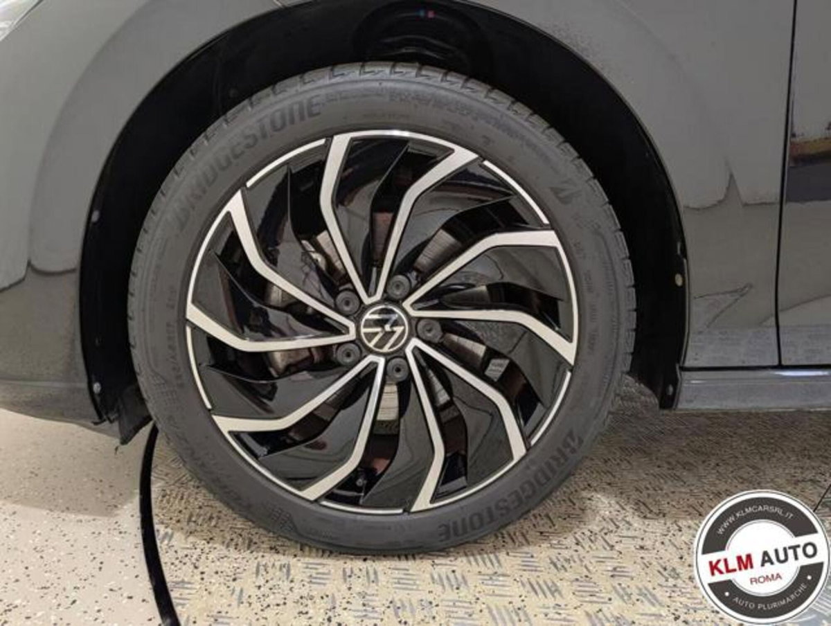 Volkswagen Golf 1.5 eTSI 130 CV EVO ACT DSG R-Line (7)