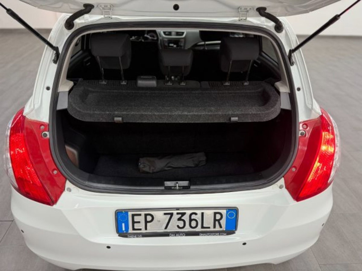 Suzuki Swift 1.2 VVT 5 porte GL Style (11)