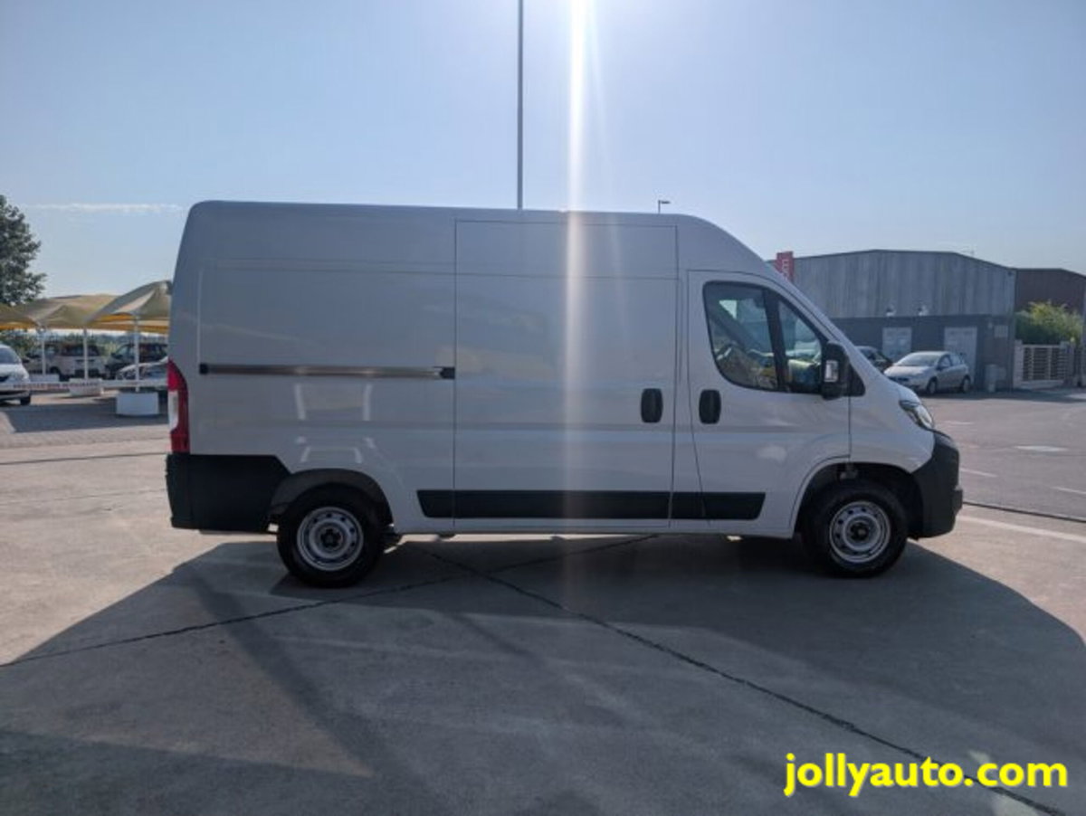Peugeot Boxer Furgone 335 2.2 BlueHDi 140 S&S PM-TM Furgone Vetrato (4)