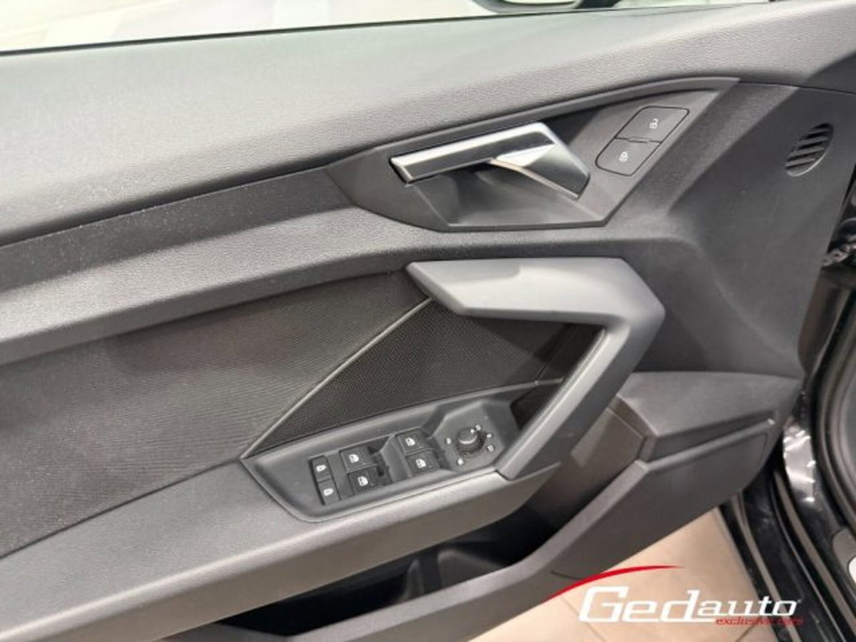 Audi A3 Sportback 30 TFSI S line edition (14)