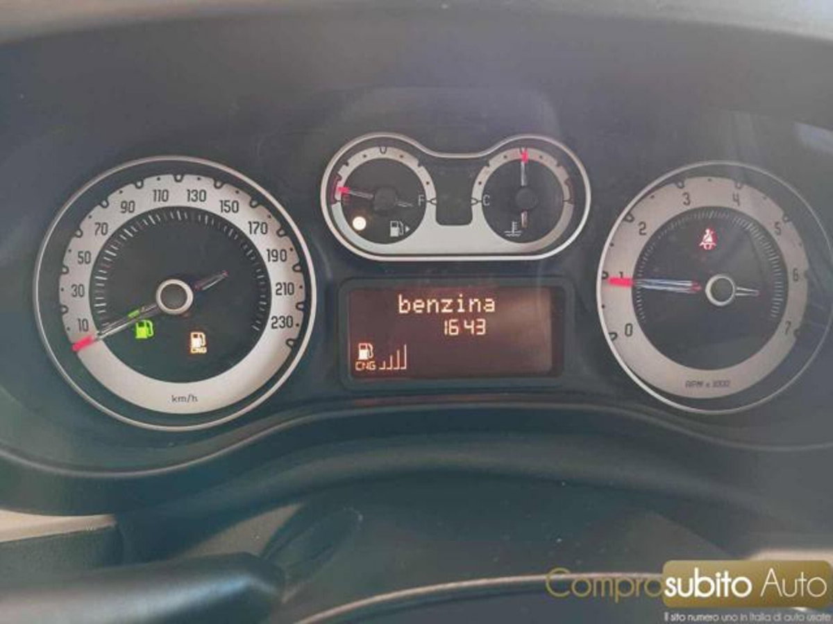 Fiat 500L 0.9 TwinAir Turbo Natural Power Urban (16)