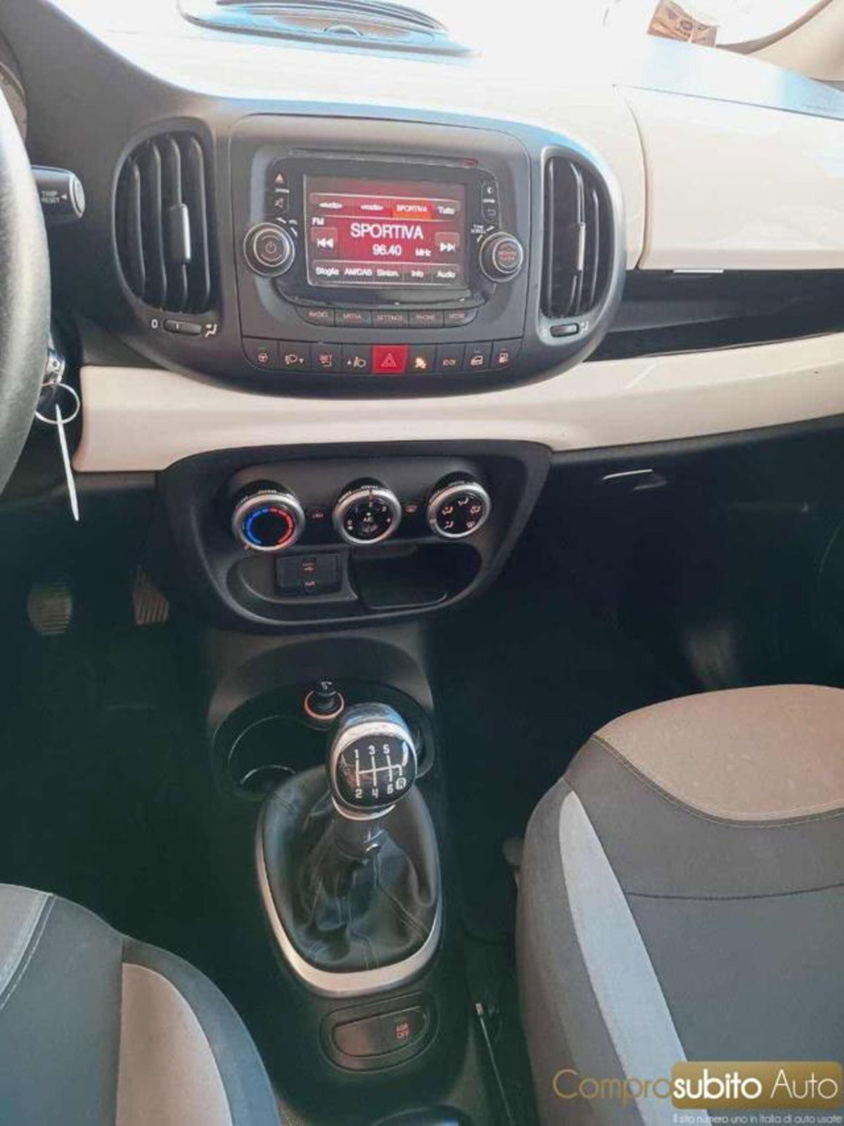 Fiat 500L 0.9 TwinAir Turbo Natural Power Urban (18)