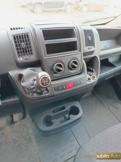 Peugeot Boxer Furgone 330 2.2 BlueHDi 140 S&S PC-TN Furgone (10)