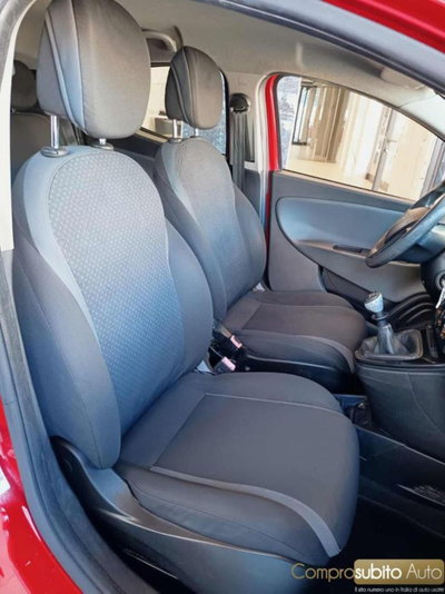 Lancia Ypsilon 1.2 69 CV 5 porte GPL Ecochic Silver (17)