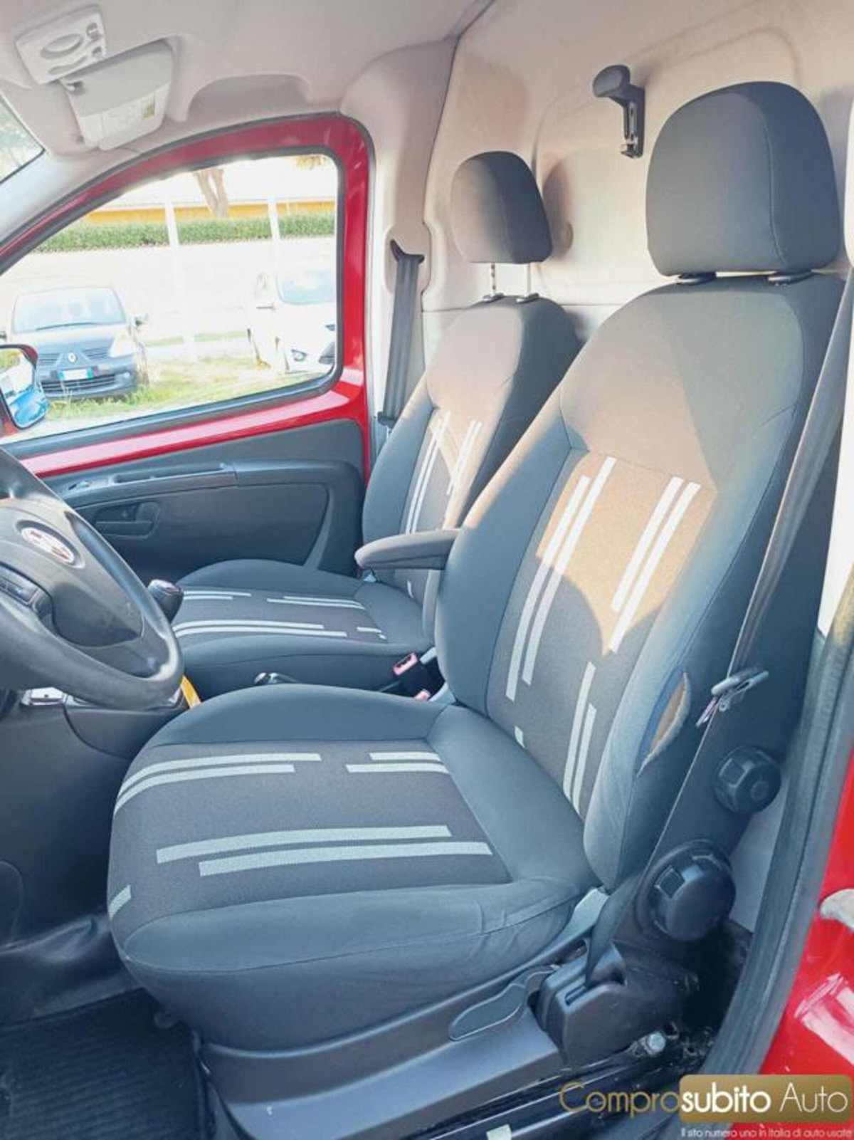 Fiat Fiorino 1.3 MJT 75CV Combi Semi Adventure (12)