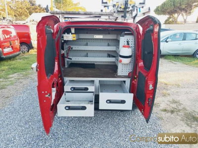 Fiat Fiorino 1.3 MJT 75CV Combi Semi Adventure (20)