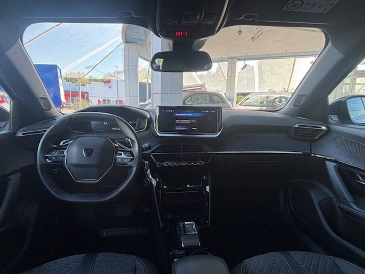 Peugeot 2008 1.2 puretech Allure s&s 130cv eat8 (7)