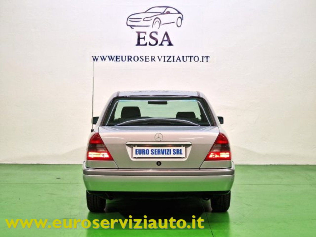 Mercedes-Benz Classe C 180 cat Elegance (10)