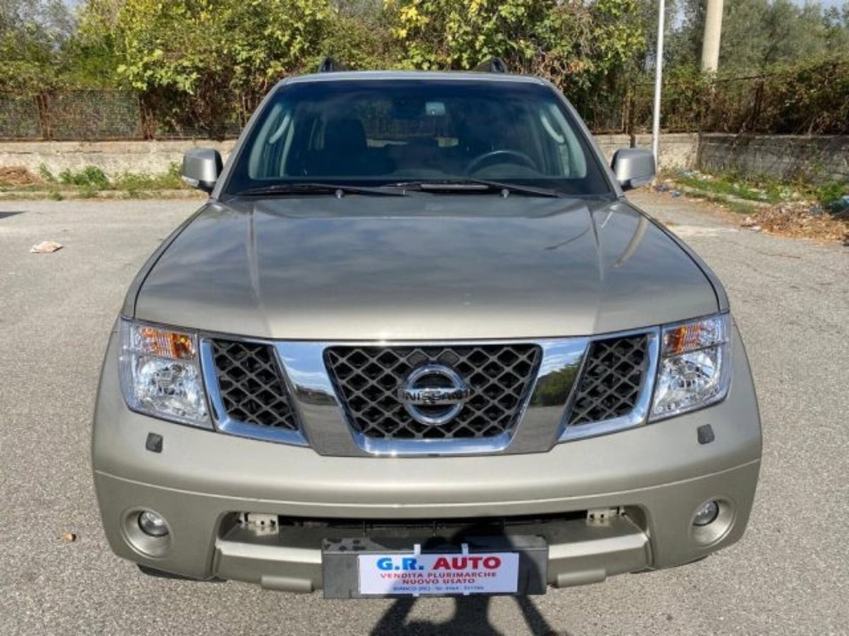 Nissan Pathfinder dCi LE (2)
